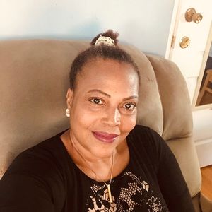 Meet your Posher, Gloria